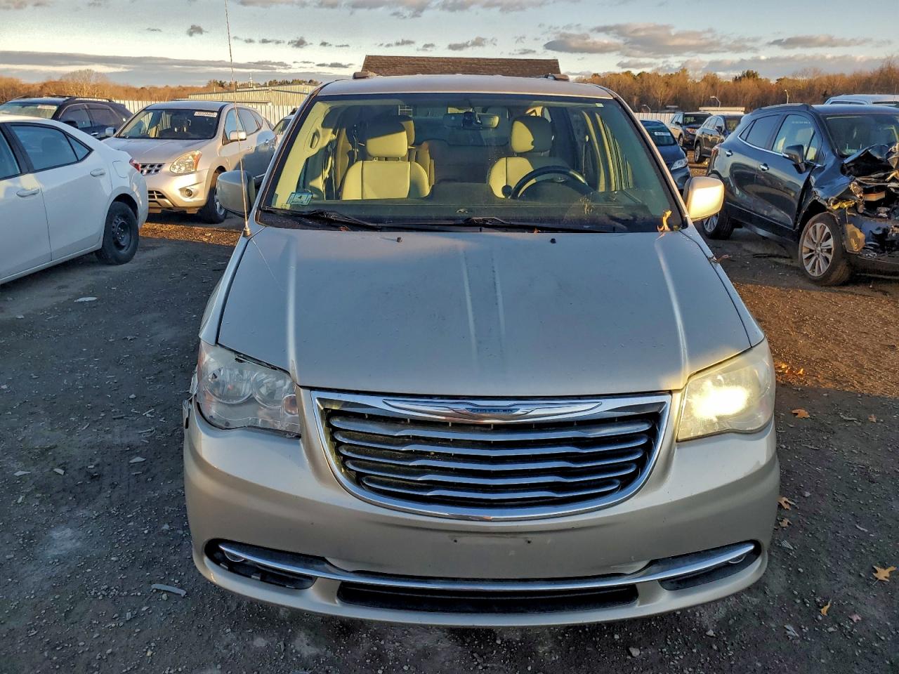 Lot #3311750717 2013 CHRYSLER TOWN & COU