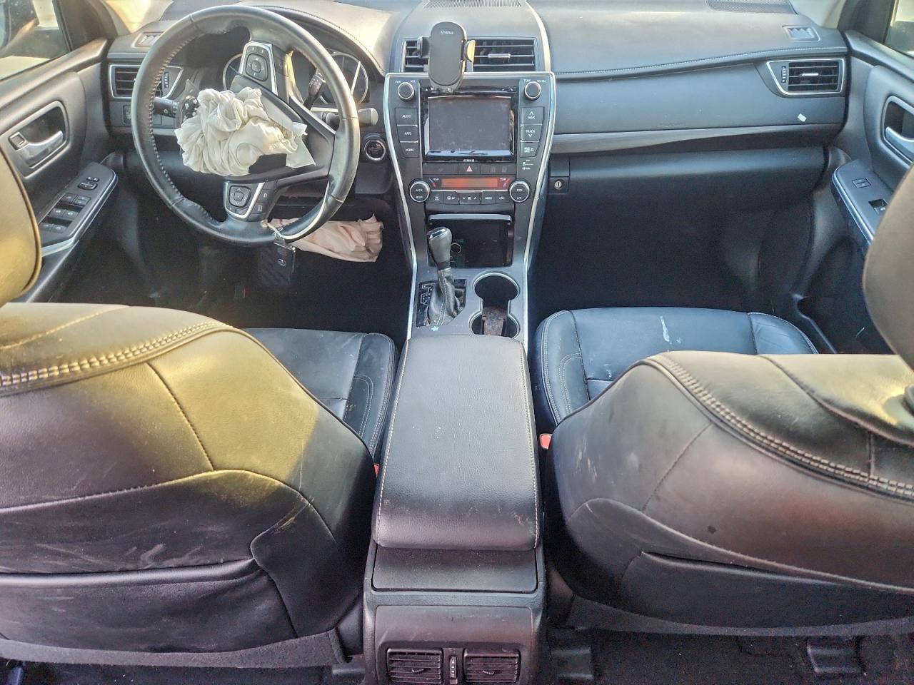 Lot #3311611256 2016 TOYOTA CAMRY LE