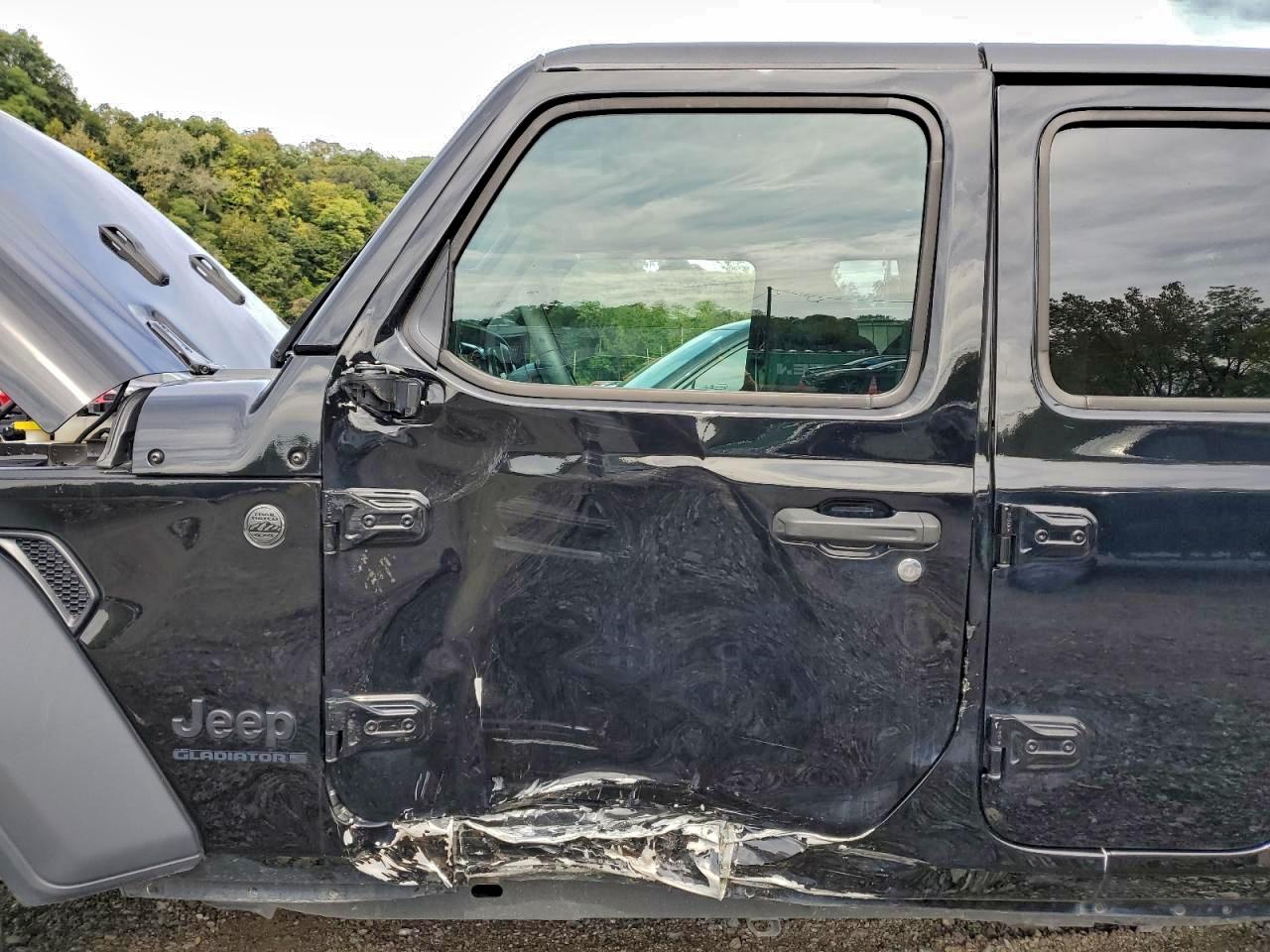 Lot #3304516503 2023 JEEP GLADIATOR