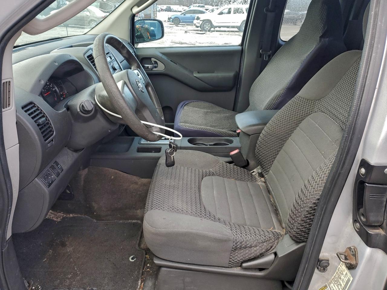 NISSAN FRONTIER KING CAB SE