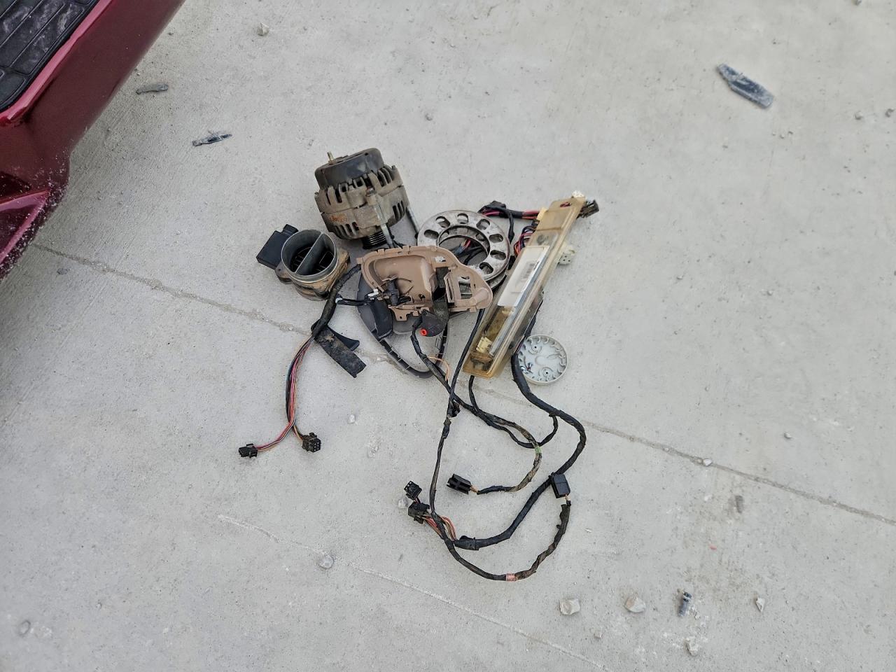 Lot #3304890572 1997 CHEVROLET GMT-400 C1