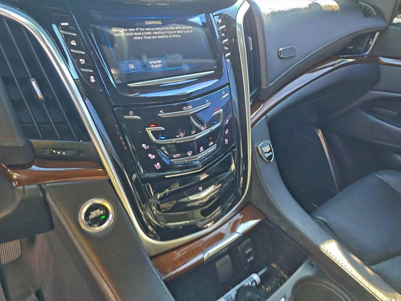 CADILLAC ESCALADE ESV LUXURY