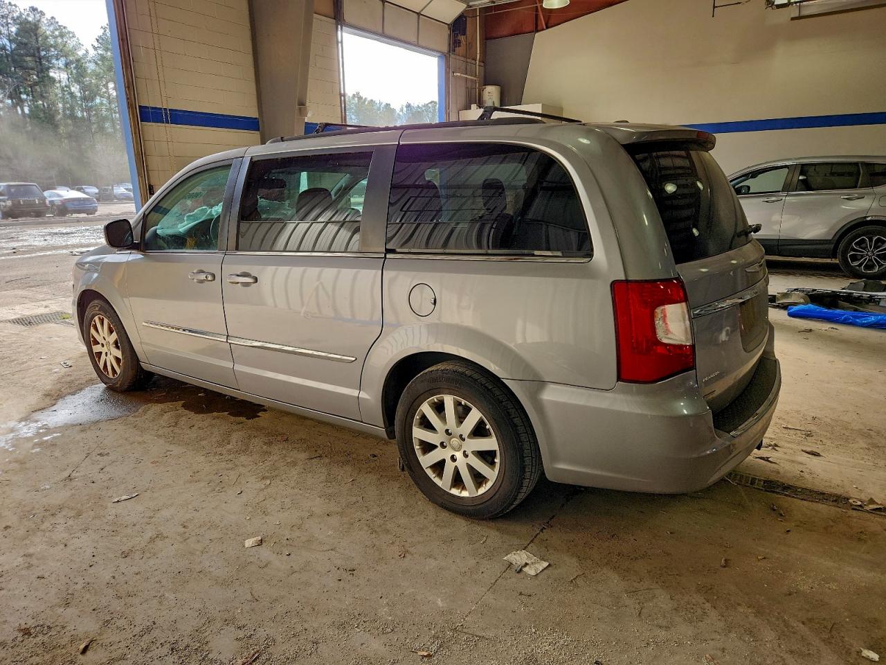 CHRYSLER TOWN & COUNTRY TOURING