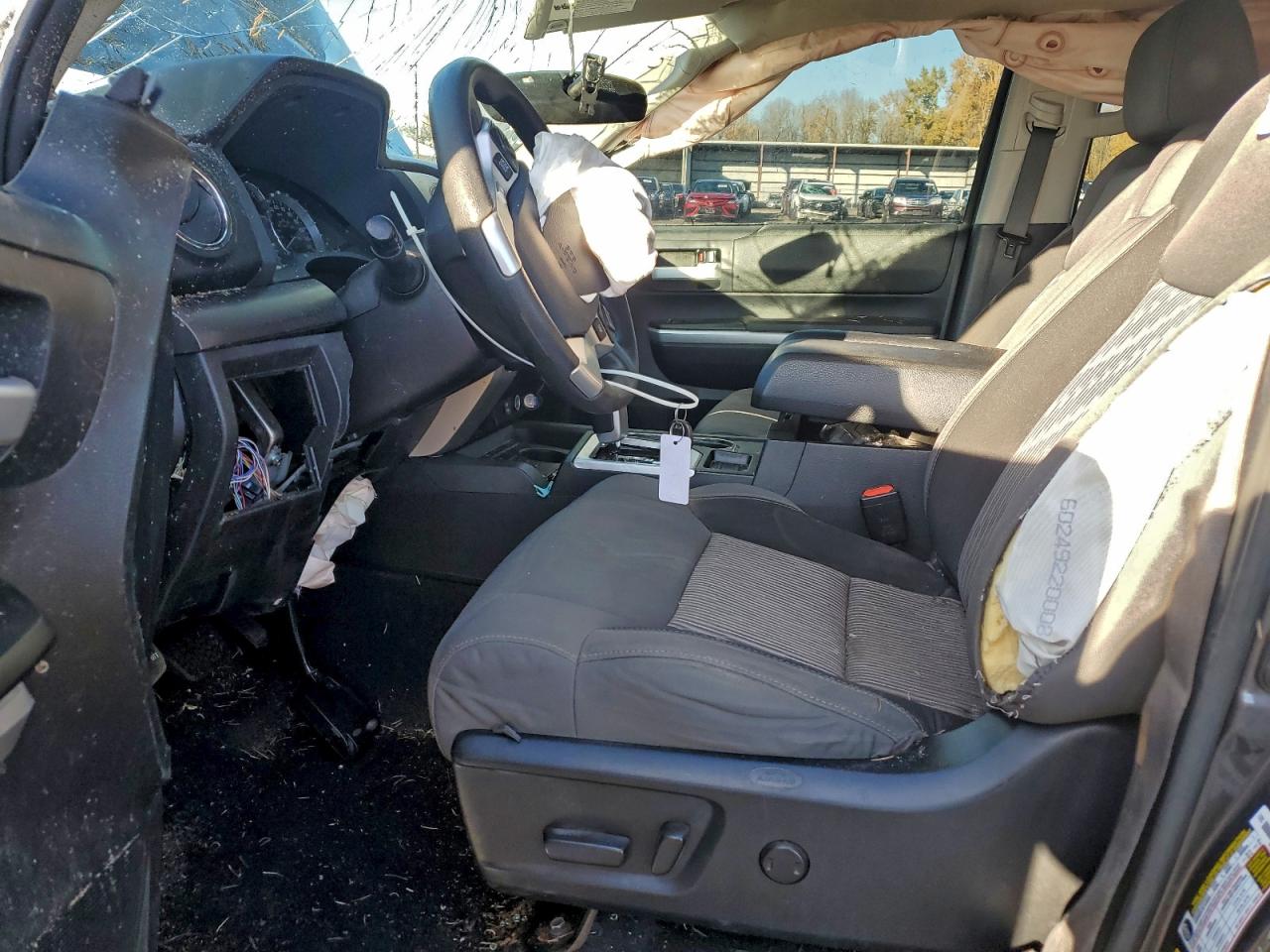 TOYOTA TUNDRA CREWMAX SR5