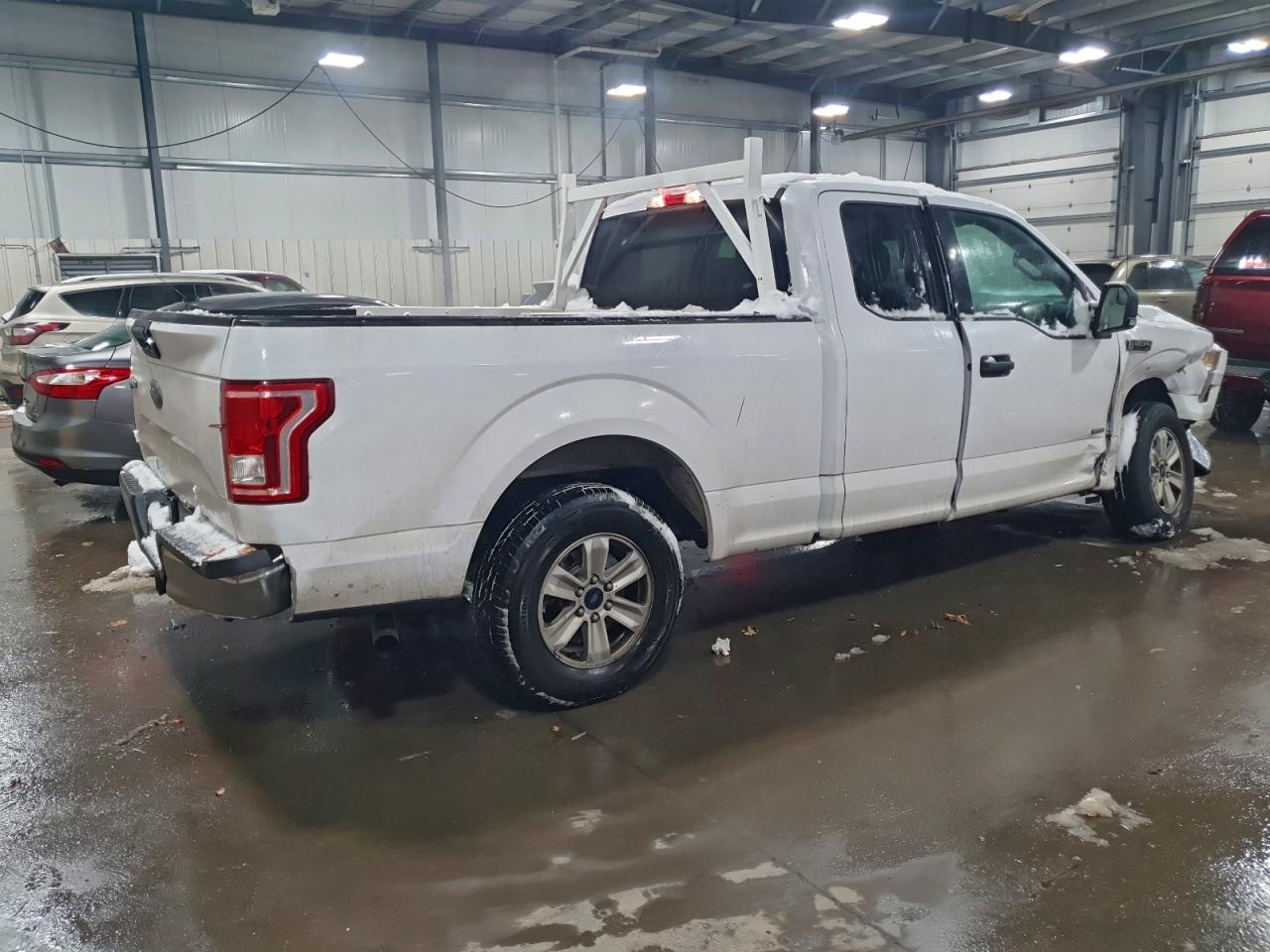 FORD F-150 SUPER CAB