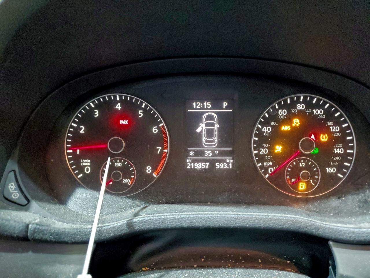 VOLKSWAGEN PASSAT SE