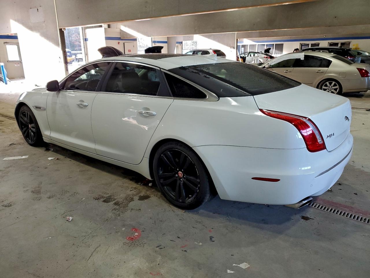 JAGUAR XJ PORTFOLIO