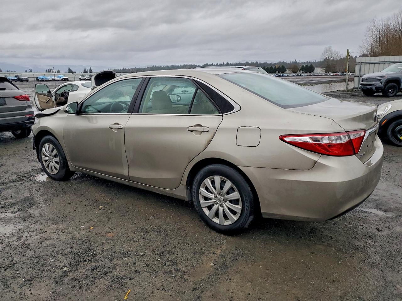 TOYOTA CAMRY LE