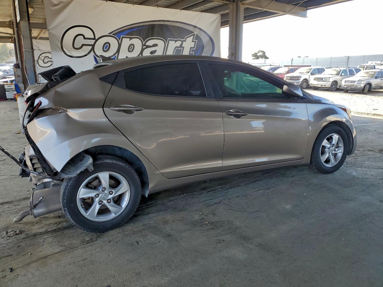 Lot #3305442185 2014 HYUNDAI ELANTRA SE