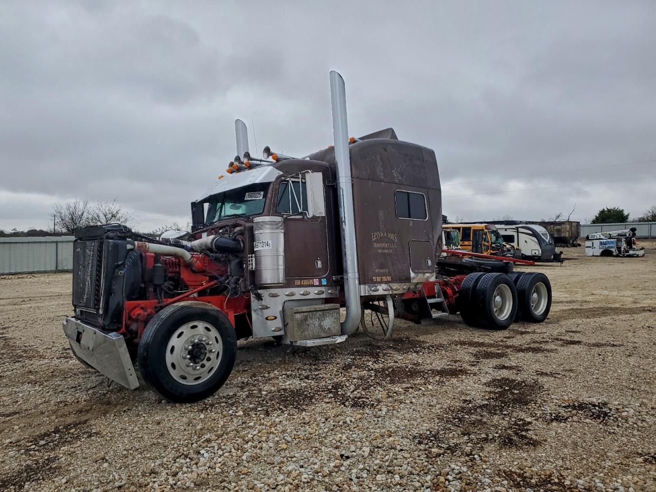 Lot #3308316175 1999 PETERBILT 379