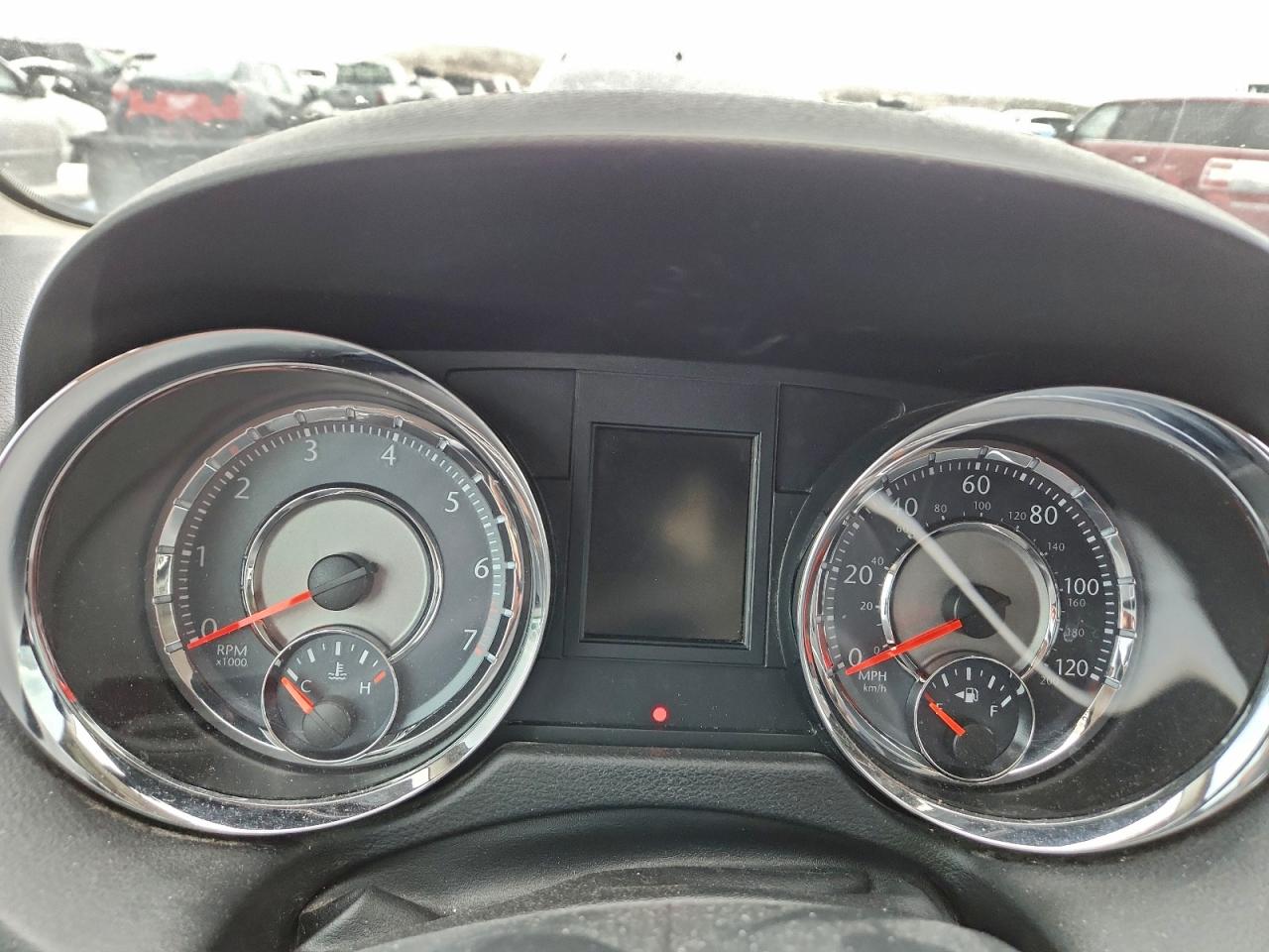 Lot #3302756340 2014 CHRYSLER TOWN & COU