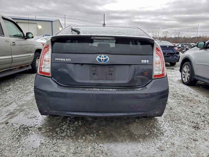 2015 TOYOTA PRIUS #3308237197