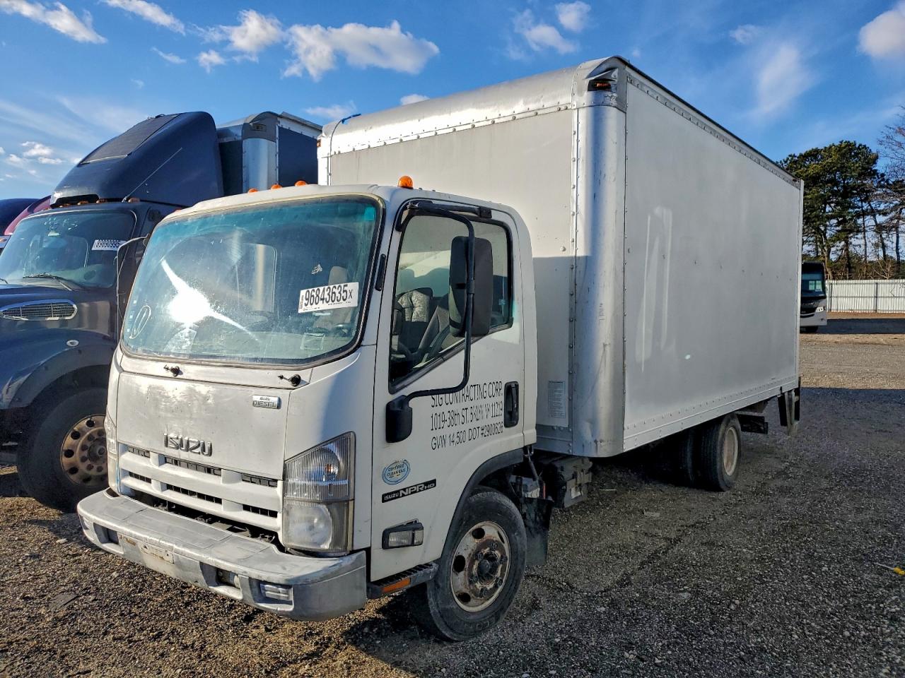 Lot #3311465273 2009 ISUZU NPR
