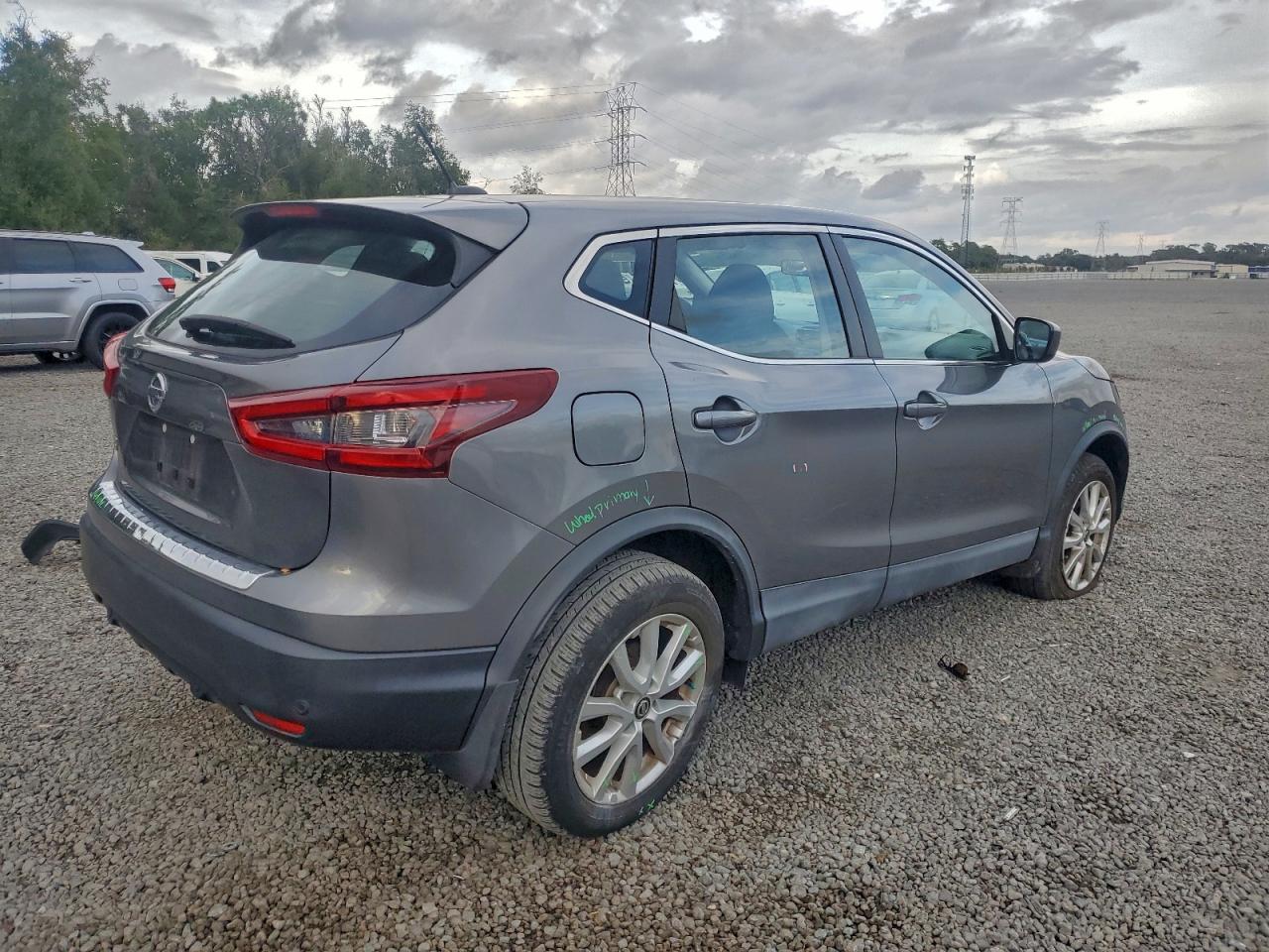 NISSAN ROGUE SPORT S