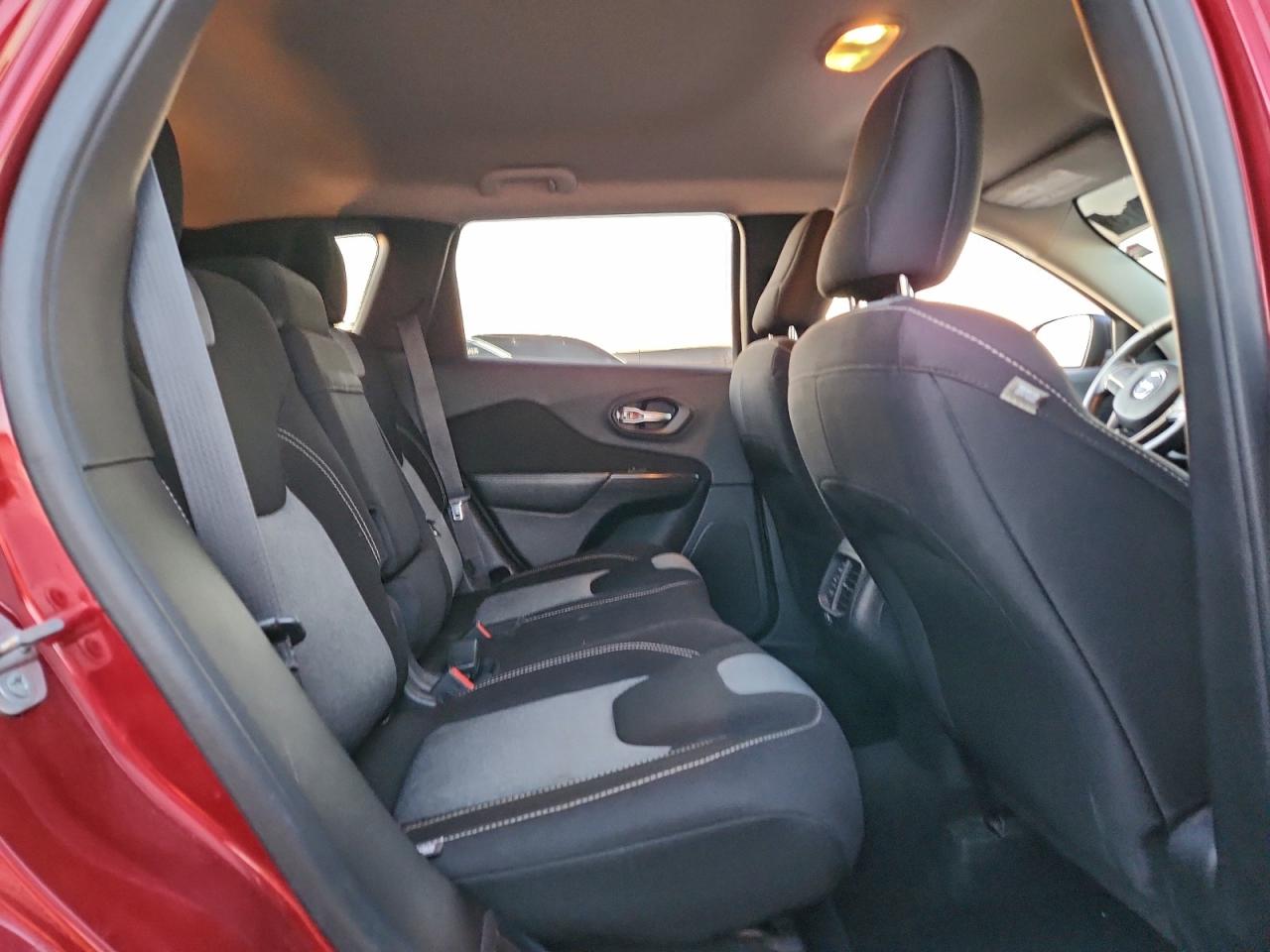 JEEP GRAND CHEROKEE SPORT