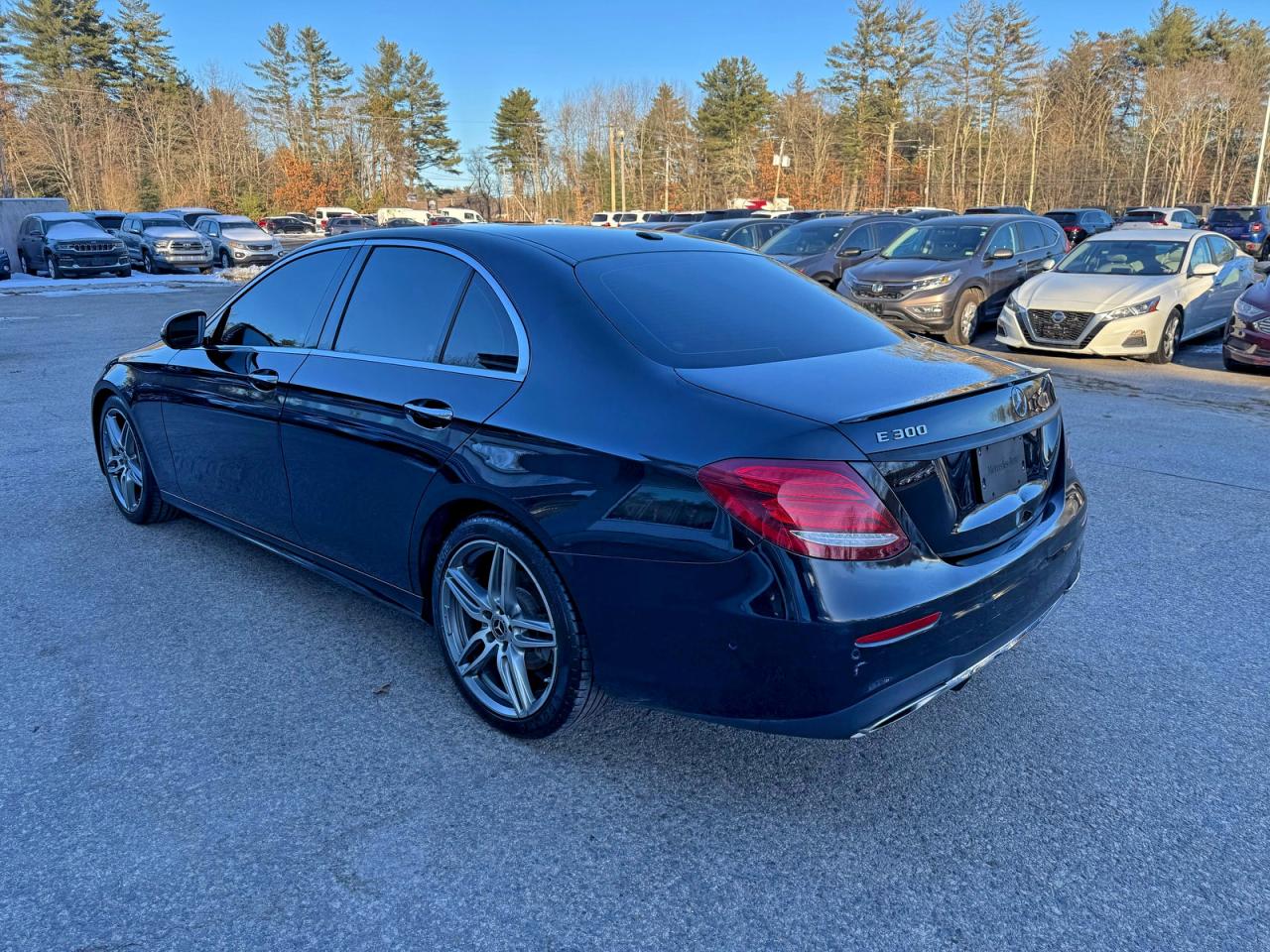 MERCEDES-BENZ E-CLASS 300