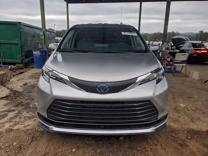 2021 TOYOTA SIENNA LE #3318951915