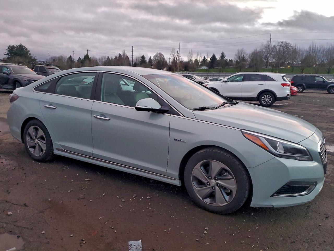 HYUNDAI SONATA PLUG-IN HYBRID