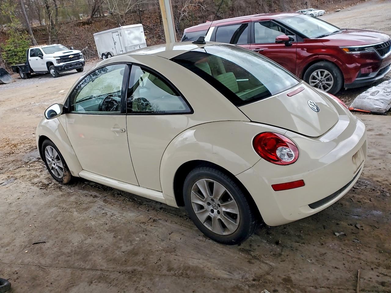 Lot #3311703227 2009 VOLKSWAGEN NEW BEETLE