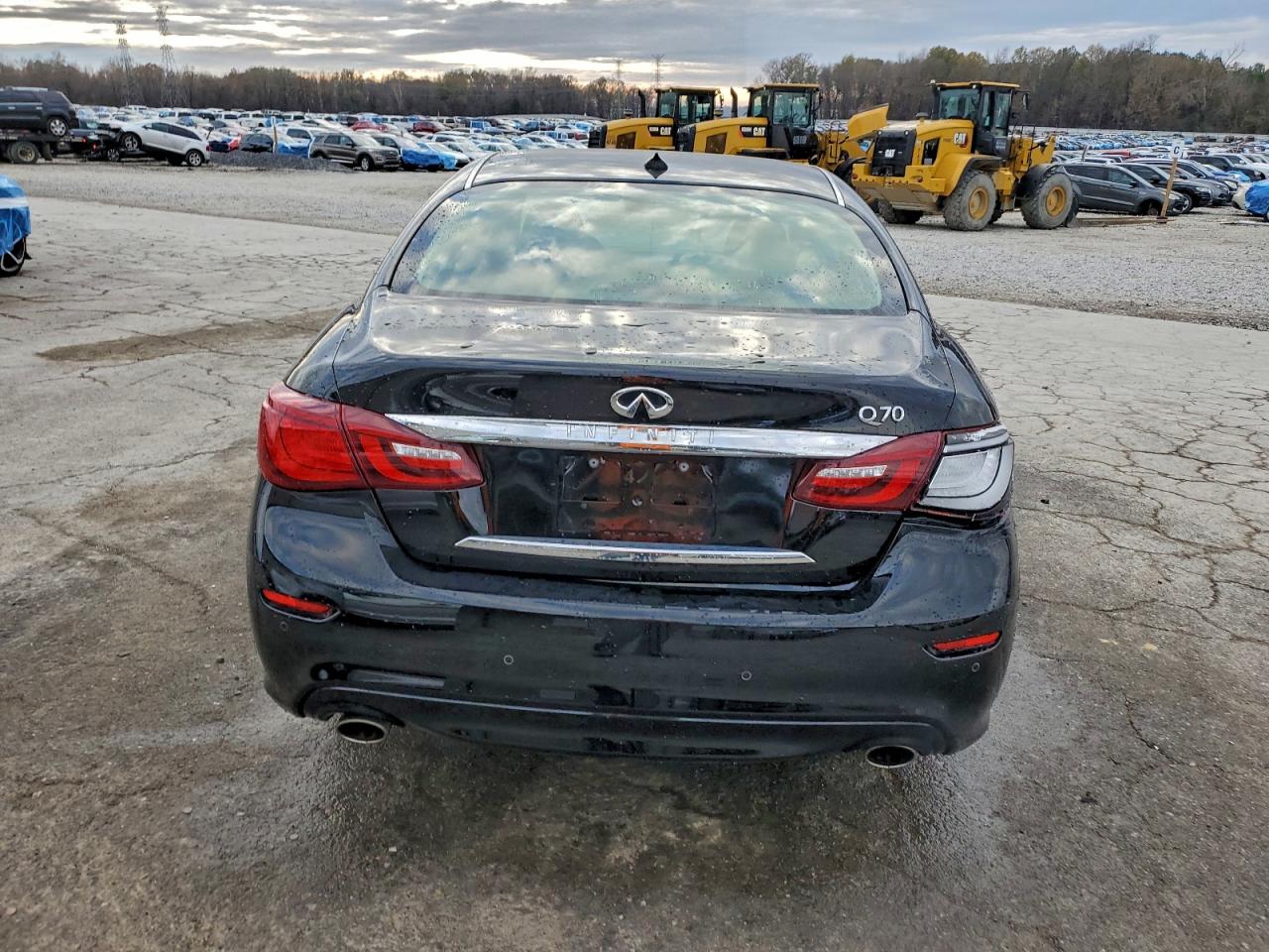 INFINITI Q70 3.7 LUXE