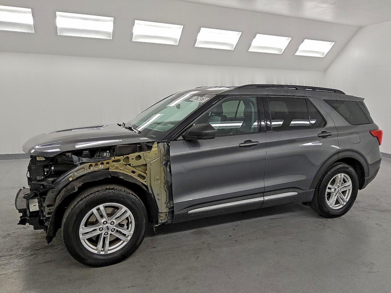 Lot #3317717152 2024 FORD EXPLORER X