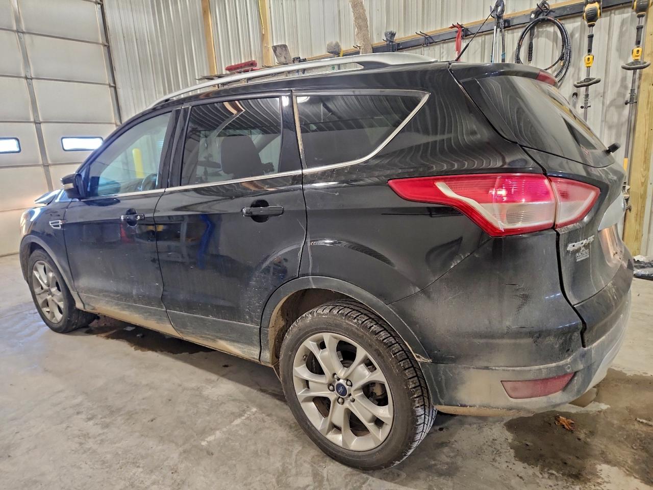 FORD ESCAPE TITANIUM