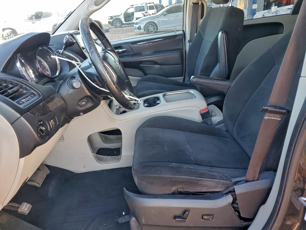 Lot #3317177155 2012 DODGE GRAND CARA