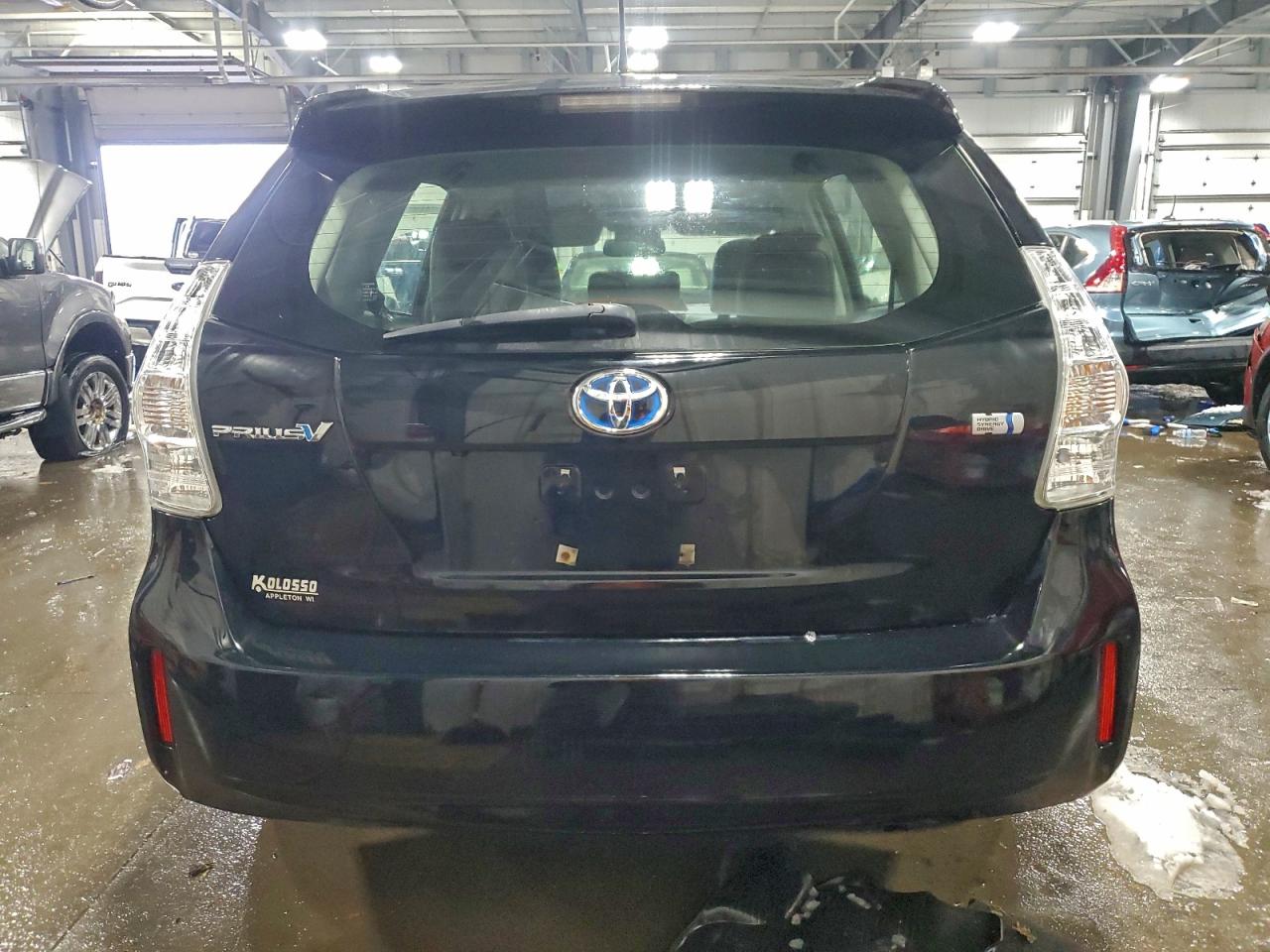 TOYOTA PRIUS V