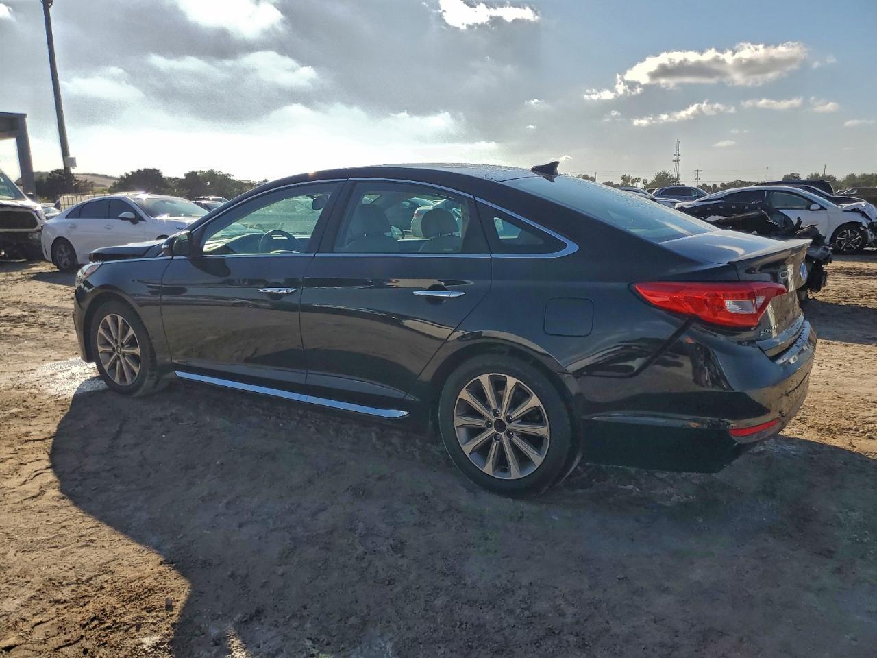 HYUNDAI SONATA SPORT