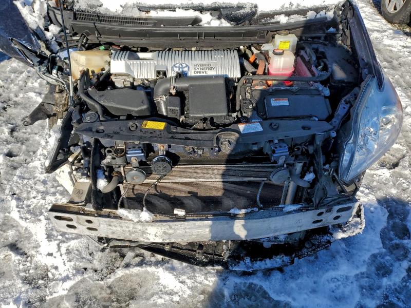 2015 TOYOTA PRIUS #3303747436