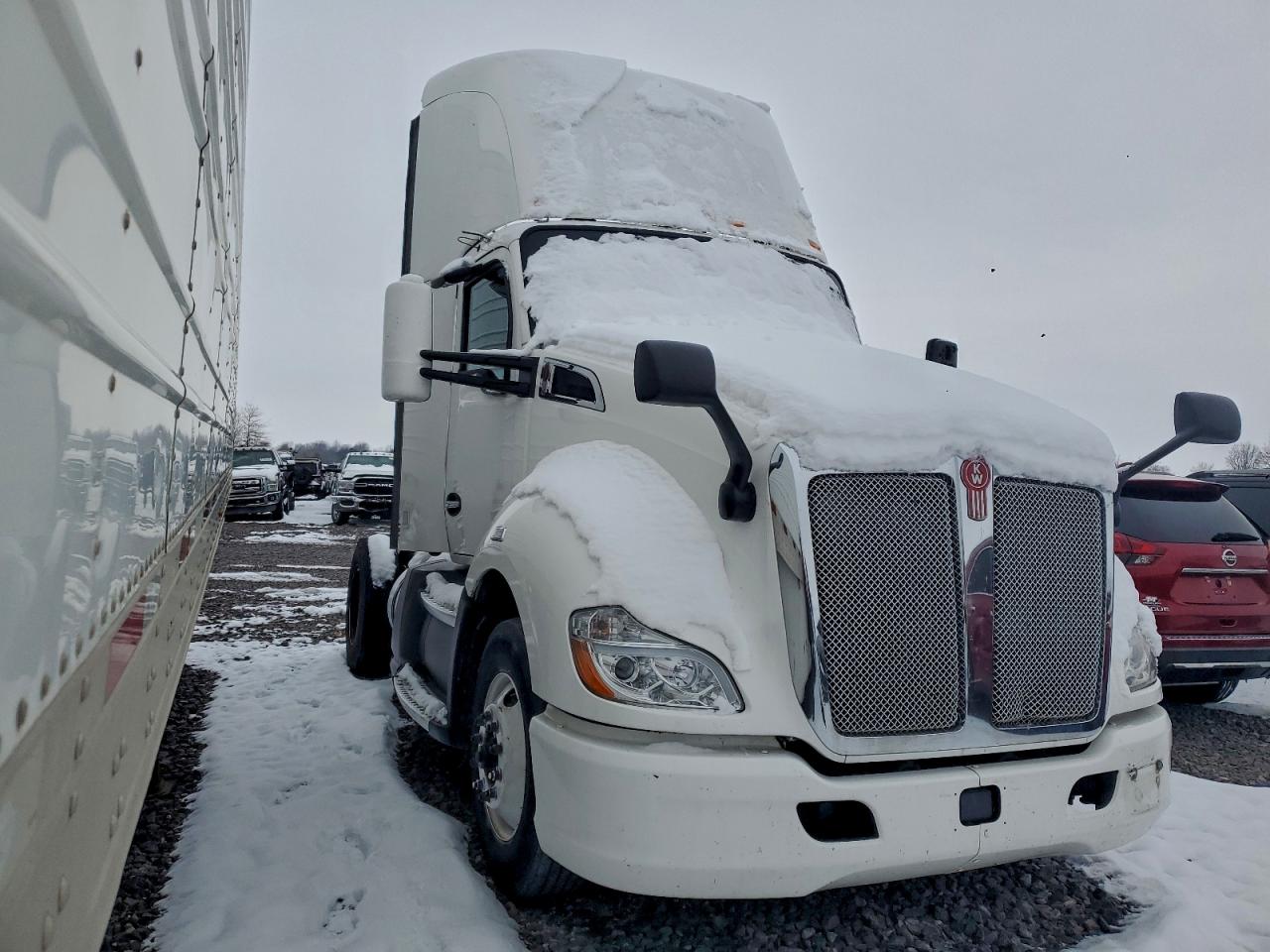 Lot #3312684159 2016 KENWORTH CONSTRUCTI