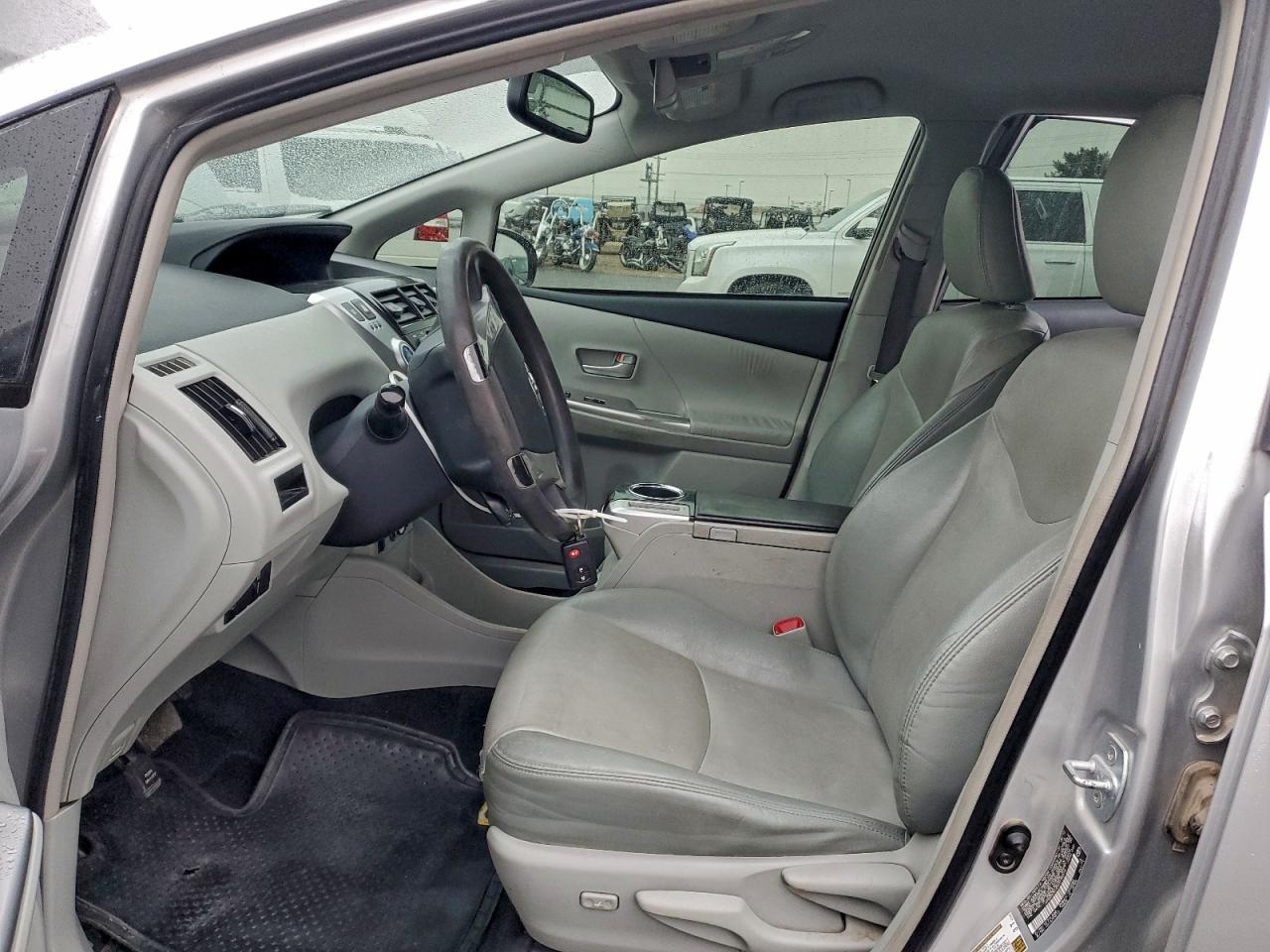 Lot #3308582499 2012 TOYOTA PRIUS V