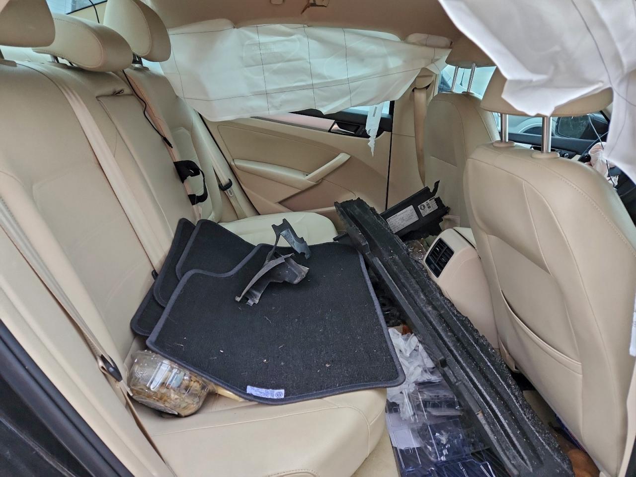 Lot #3311690309 2013 VOLKSWAGEN PASSAT SE