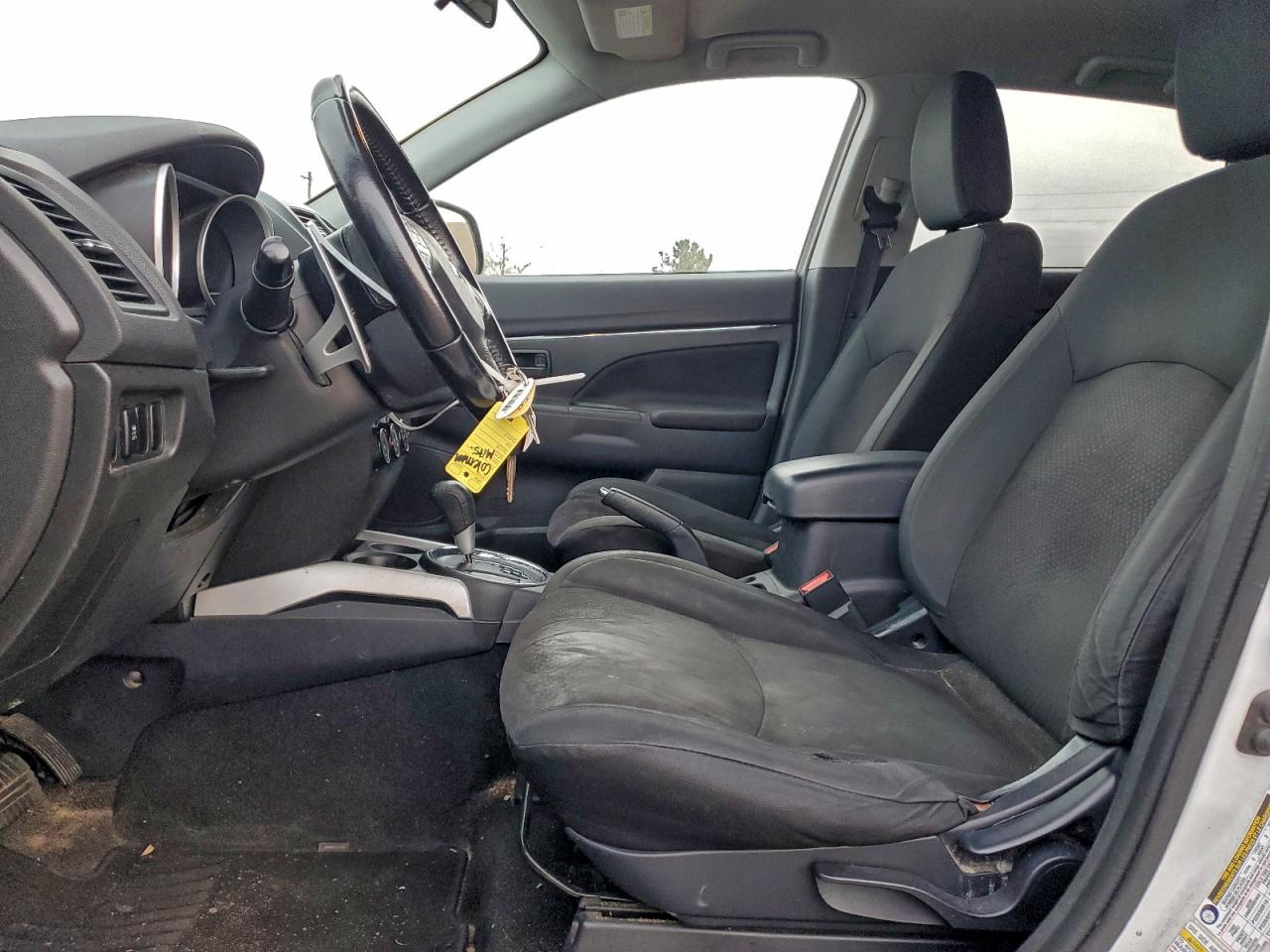 MITSUBISHI OUTLANDER ES