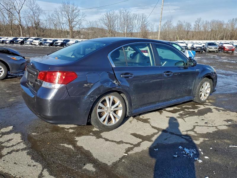 2013 SUBARU LEGACY 2.5 #3305302324