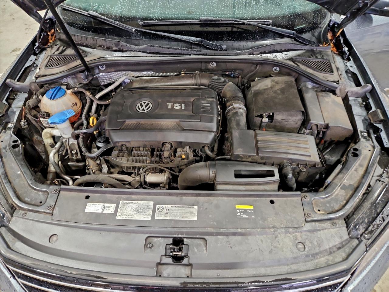 VOLKSWAGEN PASSAT S