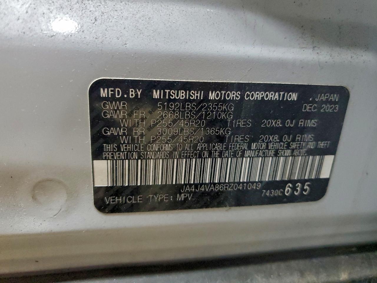 MITSUBISHI OUTLANDER SE