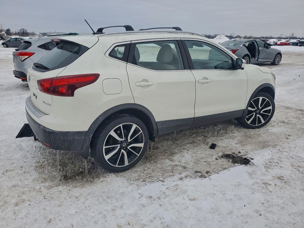 NISSAN ROGUE SPORT S