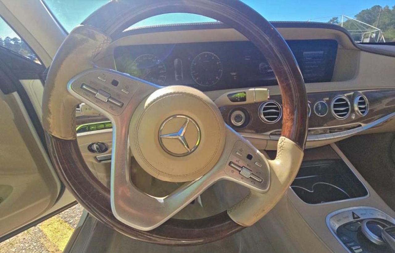 MERCEDES-BENZ S-CLASS 560