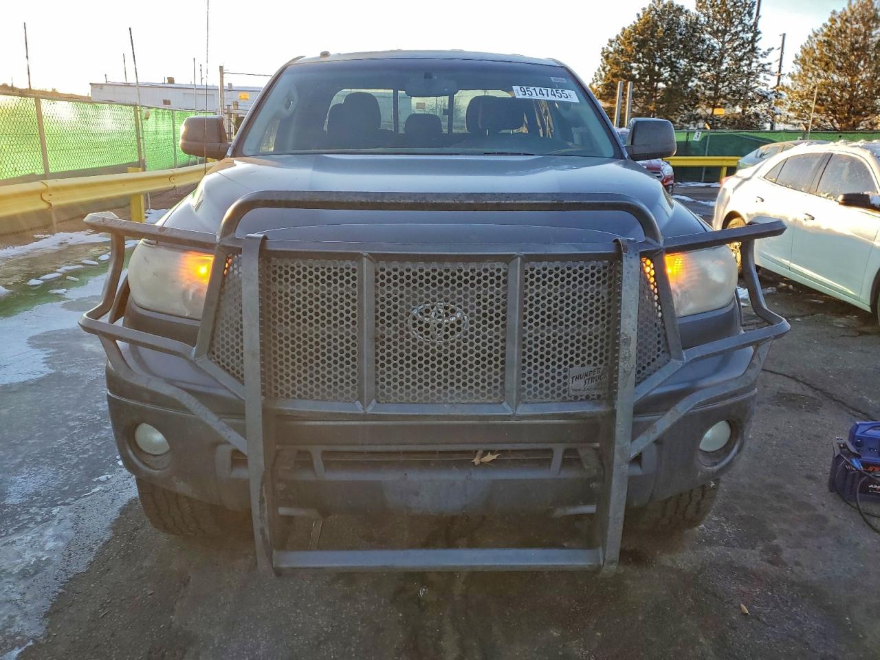 TOYOTA TUNDRA DOUBLE CAB SR5