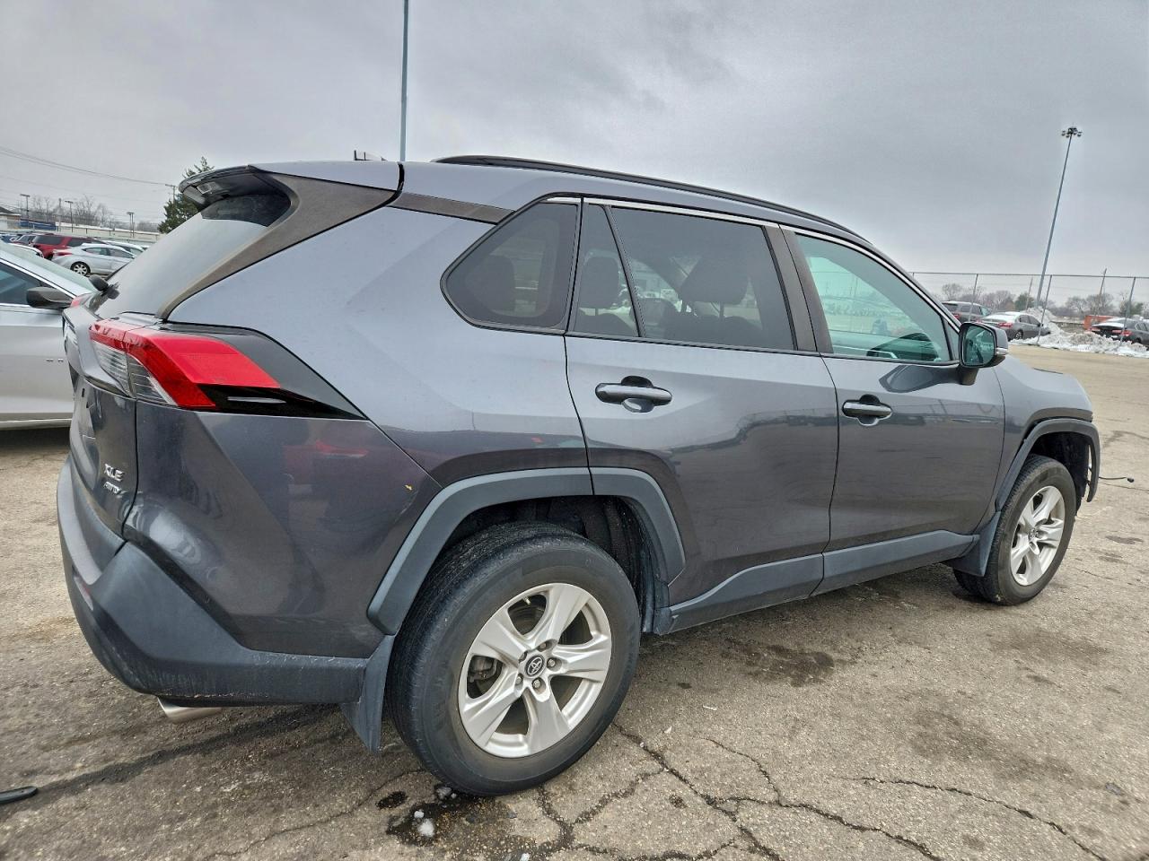 Lot #3309287656 2019 TOYOTA RAV4 XLE