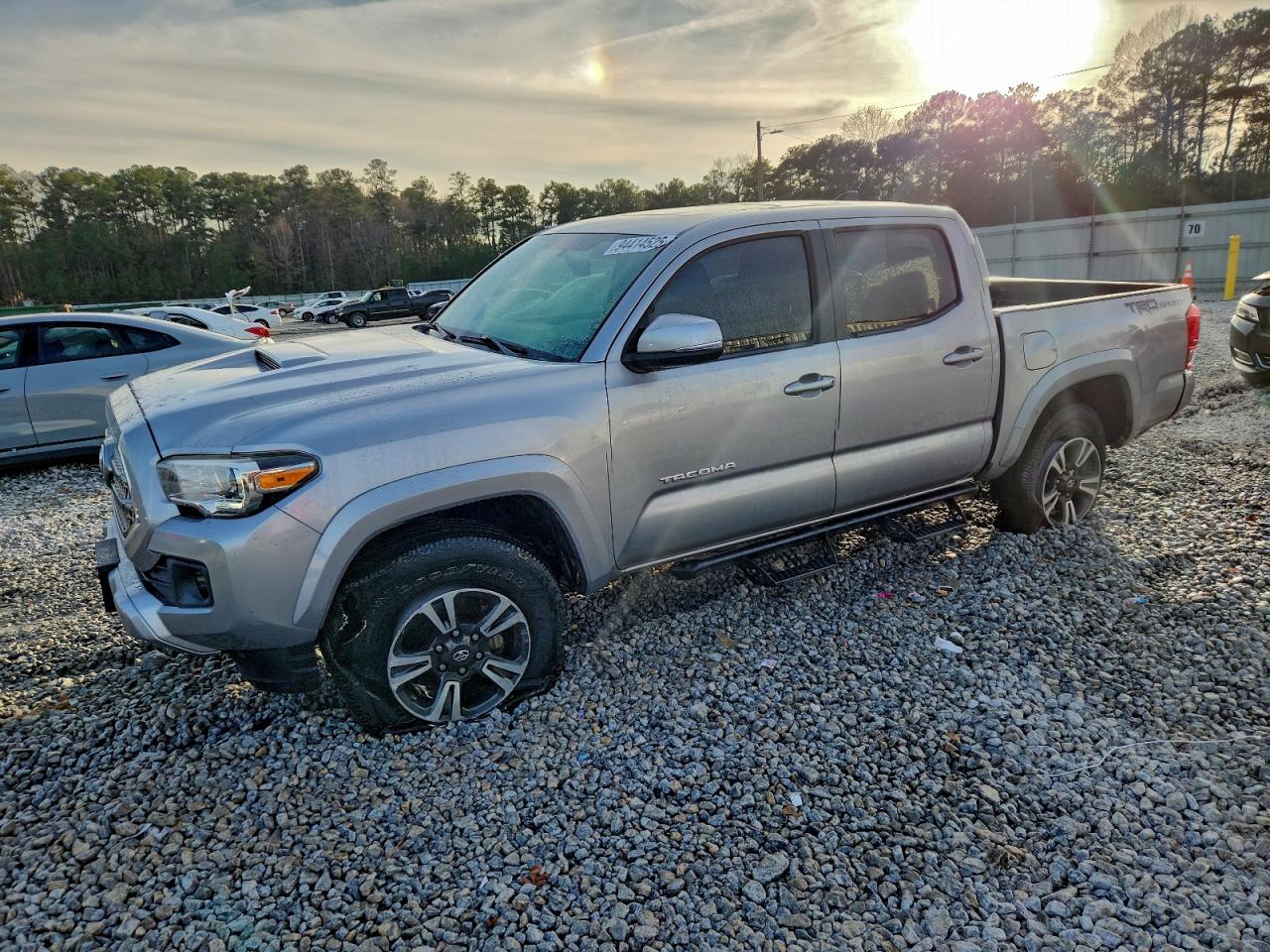 Lot #3304602448 2017 TOYOTA TACOMA DOU