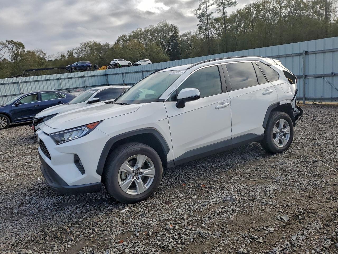 TOYOTA RAV4 XLE