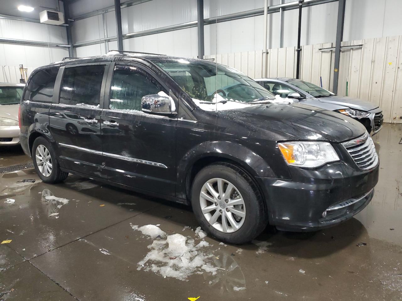 Lot #3304563465 2014 CHRYSLER TOWN & COU