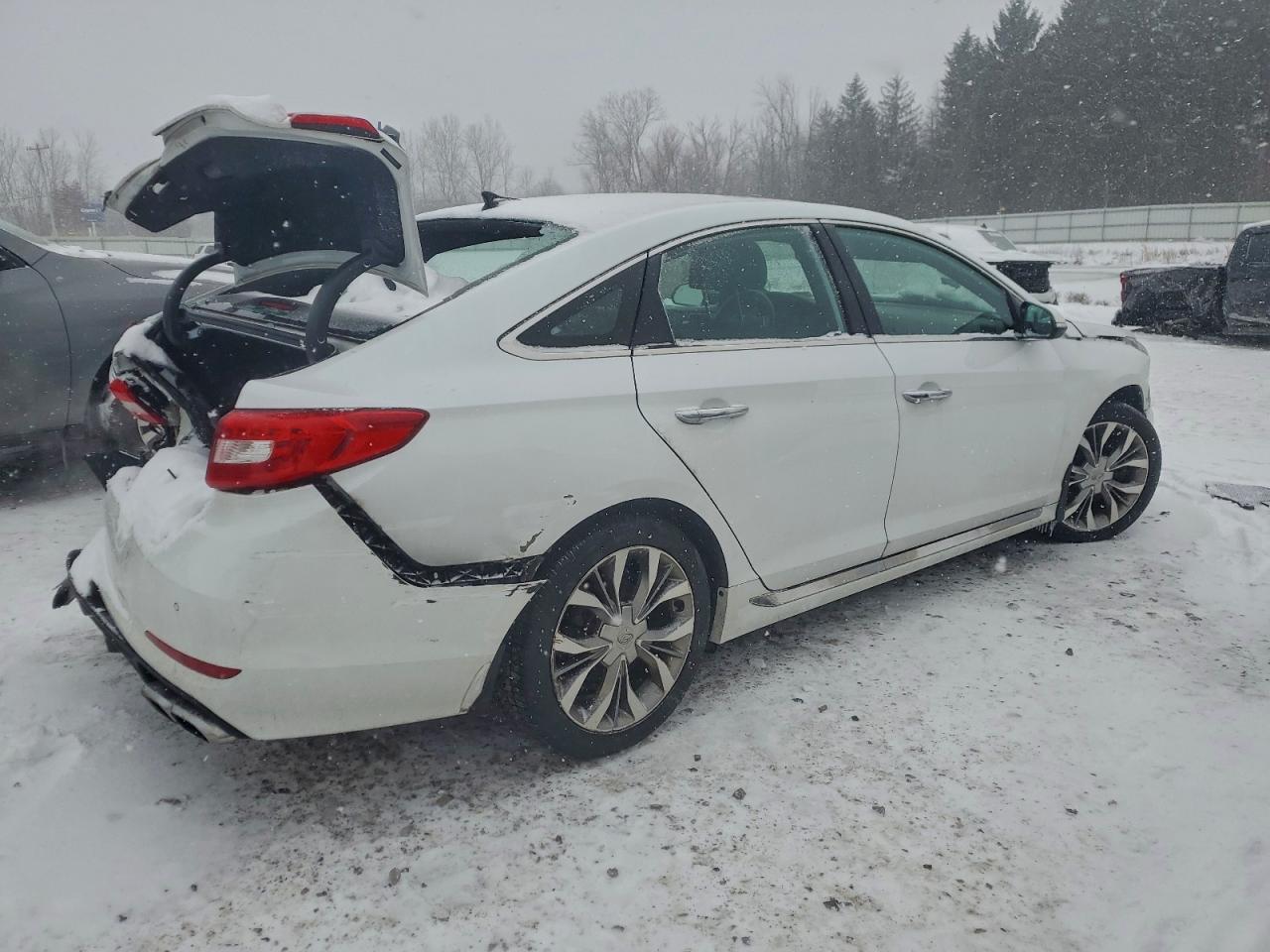 HYUNDAI SONATA SPORT