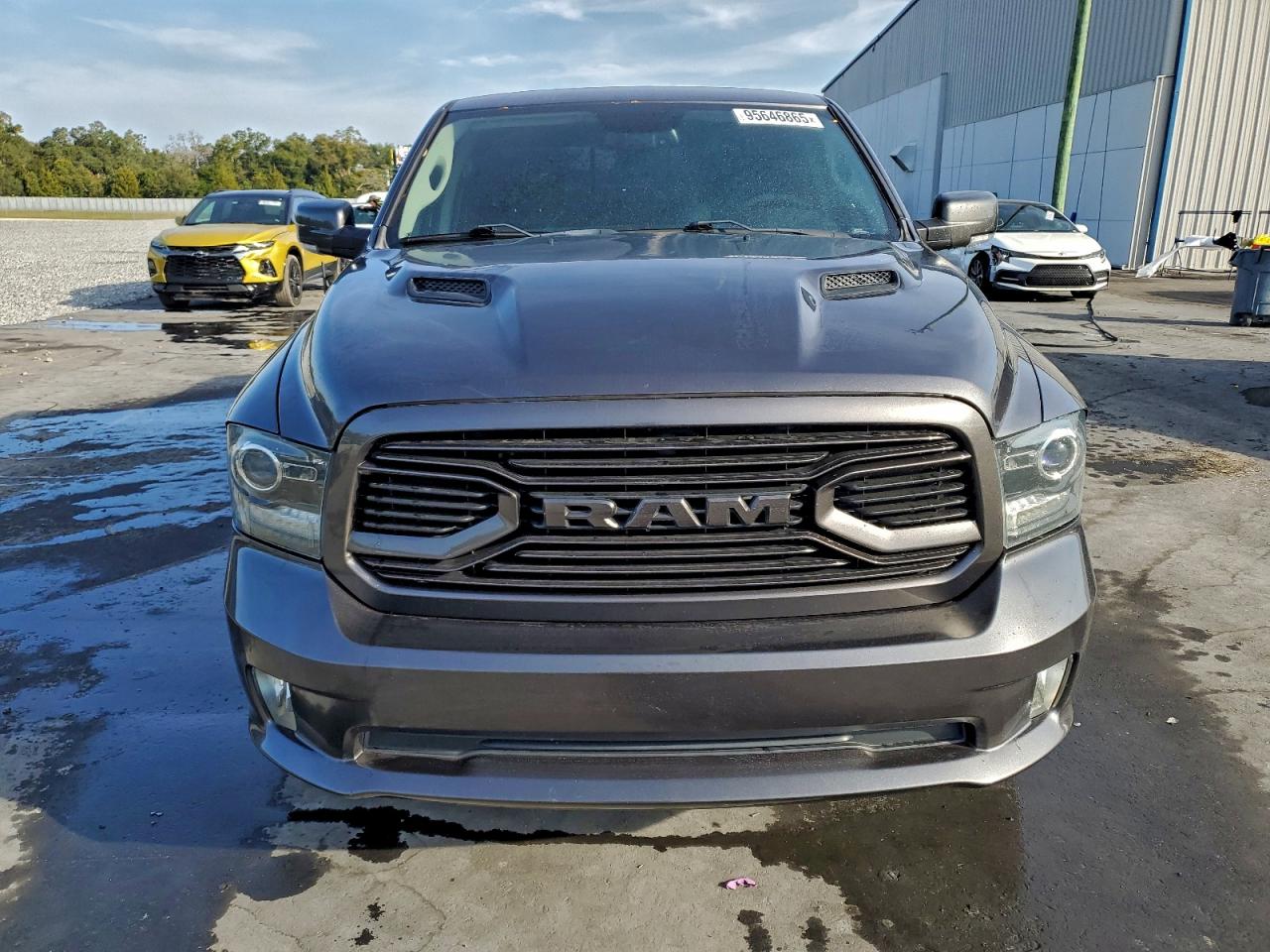 RAM 1500 SPORT