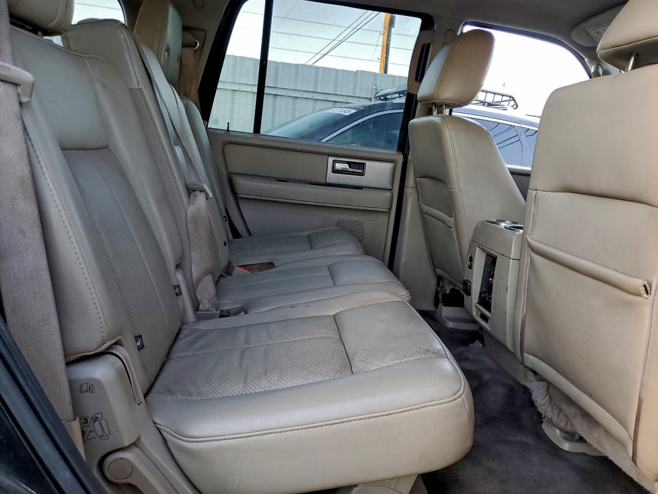 FORD EXPEDITION LIMITED
