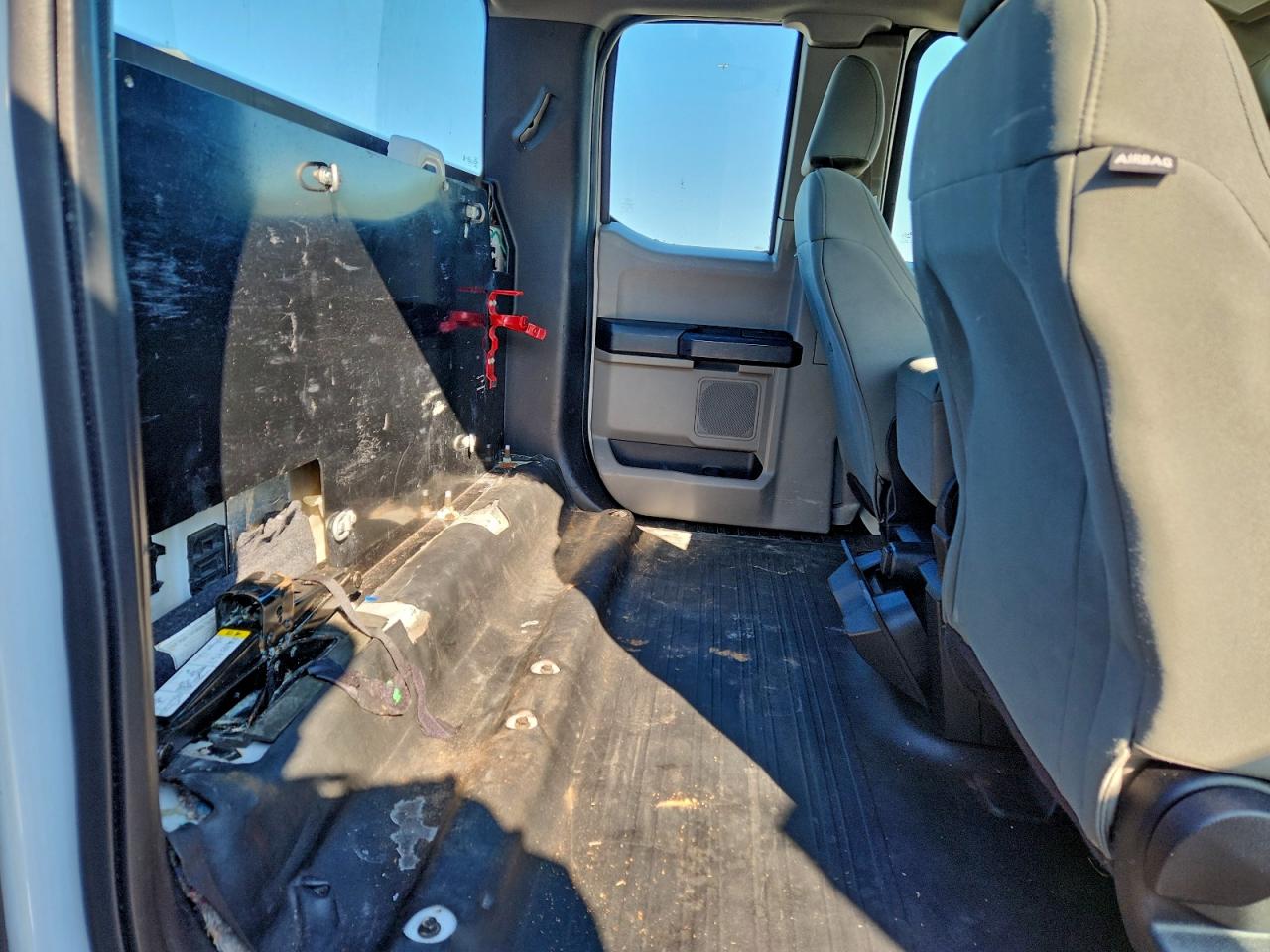 FORD F-150 SUPER CAB