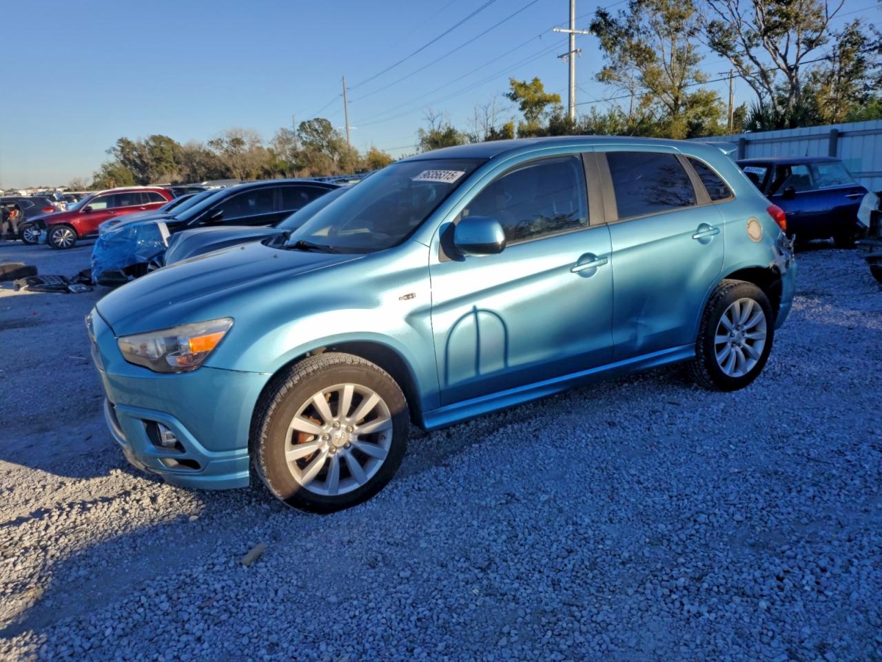 MITSUBISHI OUTLANDER SE
