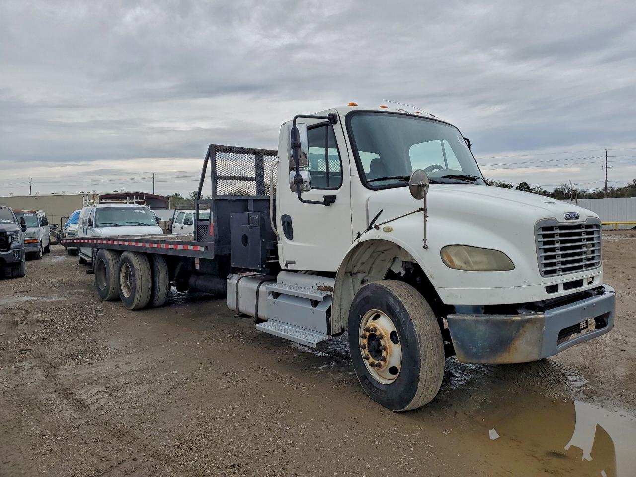 Lot #3310443307 2012 FREIGHTLINER M2